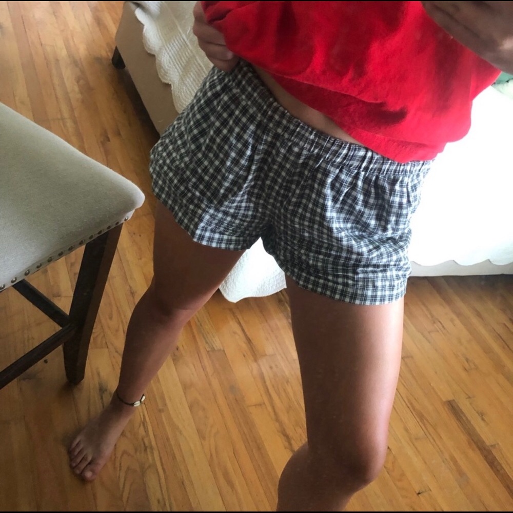 brandy melville shorts!!